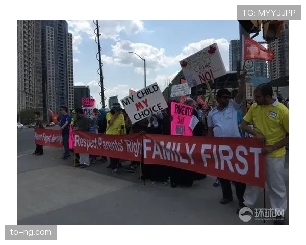 瓦伦西亚球迷抗议持续，俱乐部形象受损且门票销售面临影响